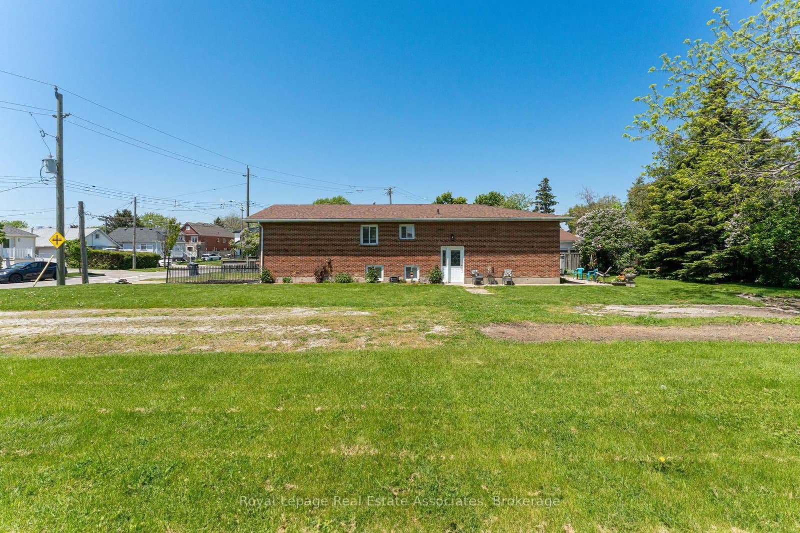 1063 Alexandra Avenue thumbnail 15