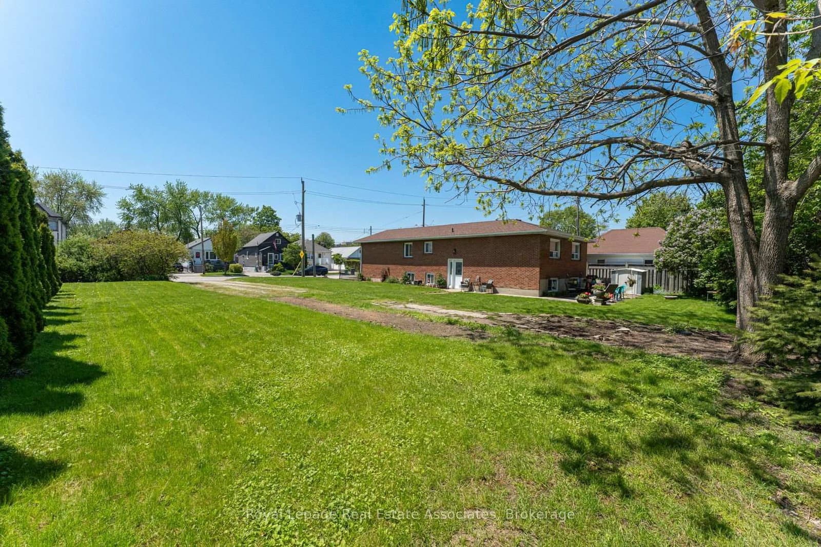 1063 Alexandra Avenue thumbnail 16