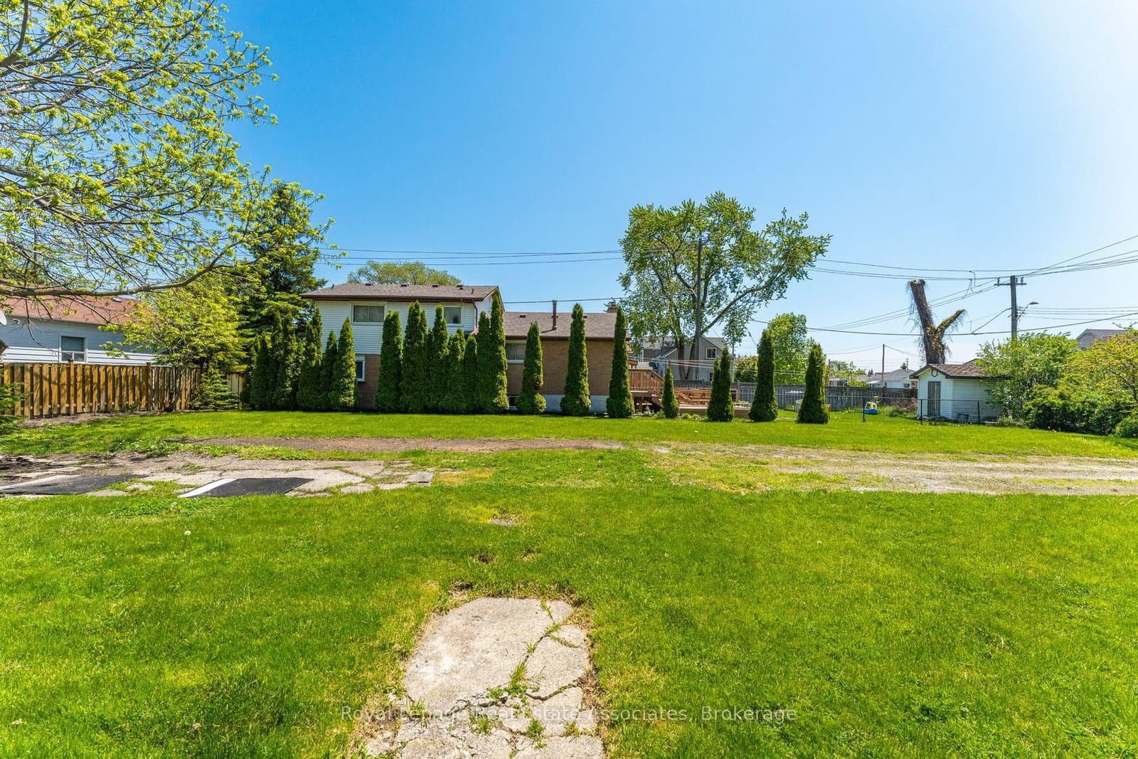 1063 Alexandra Avenue thumbnail 20