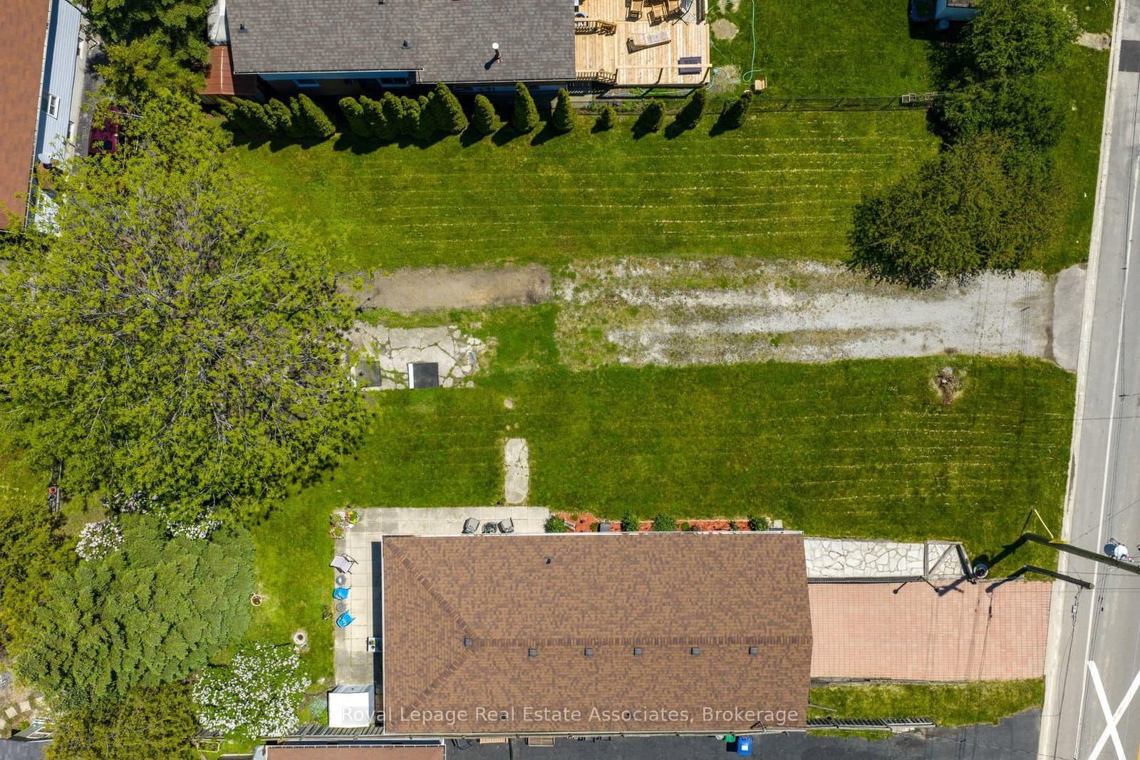 1063 Alexandra Avenue thumbnail 8