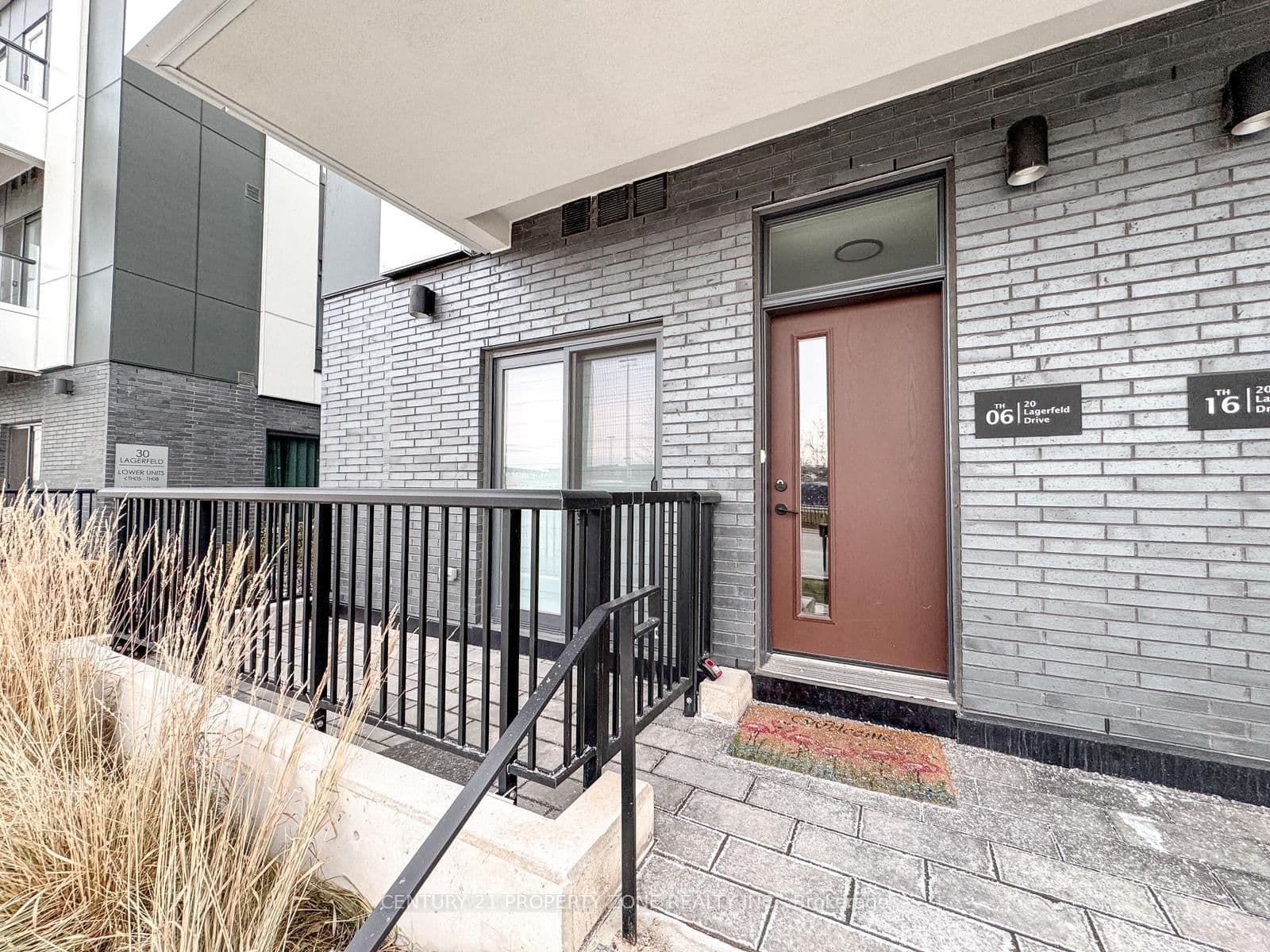 20 Lagerfeld Drive, Unit 06 thumbnail 3