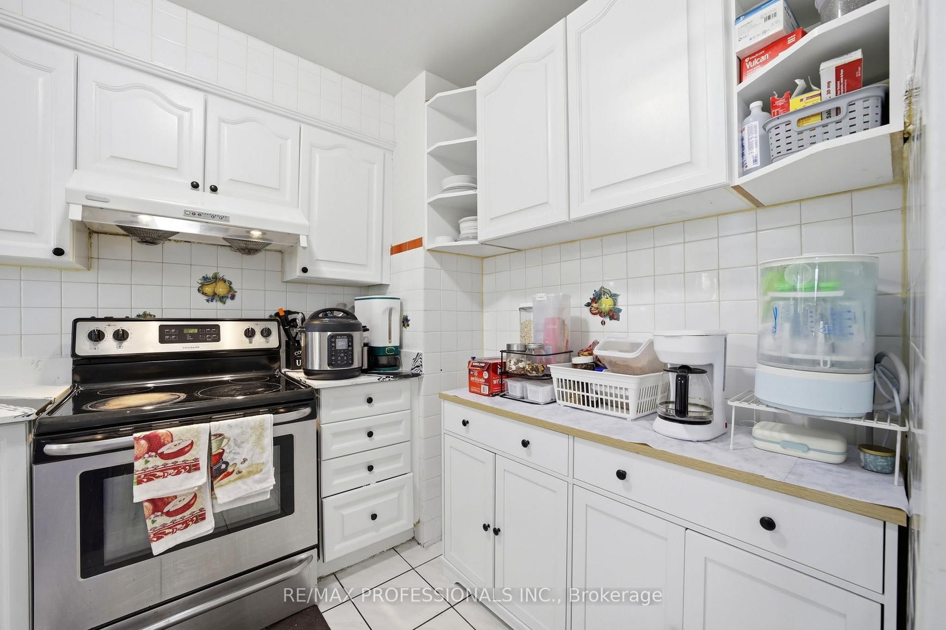 19 Four Winds Drive, Unit 204 thumbnail 10