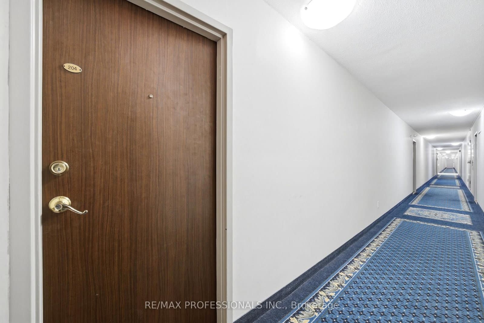 19 Four Winds Drive, Unit 204 thumbnail 6