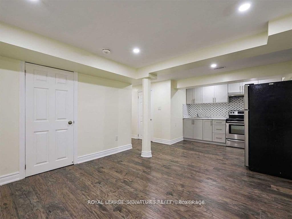 5955 Leeside Crescent, Unit Basement thumbnail 12
