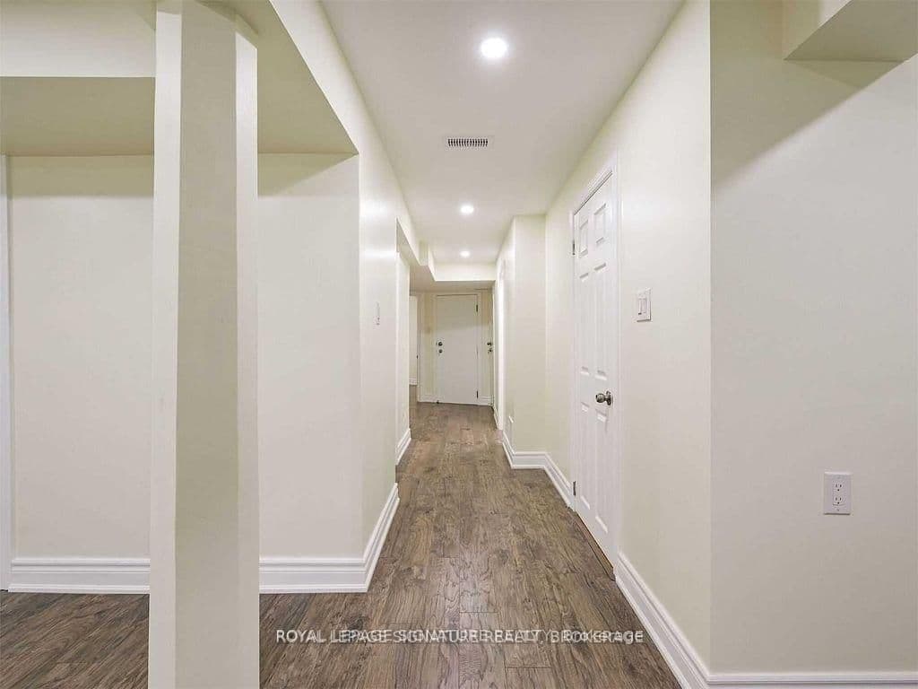 5955 Leeside Crescent, Unit Basement thumbnail 19