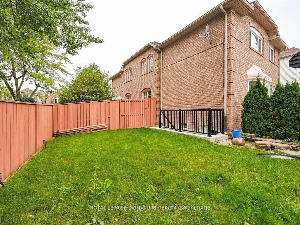 5955 Leeside Crescent, Unit Basement thumbnail 2
