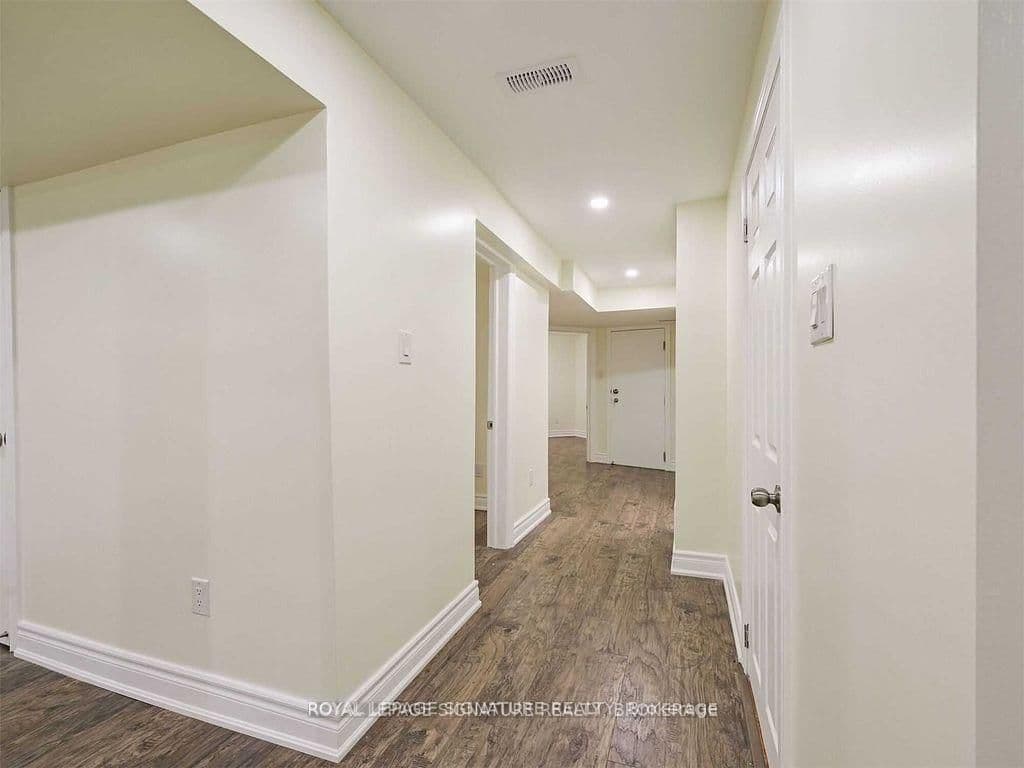 5955 Leeside Crescent, Unit Basement thumbnail 20