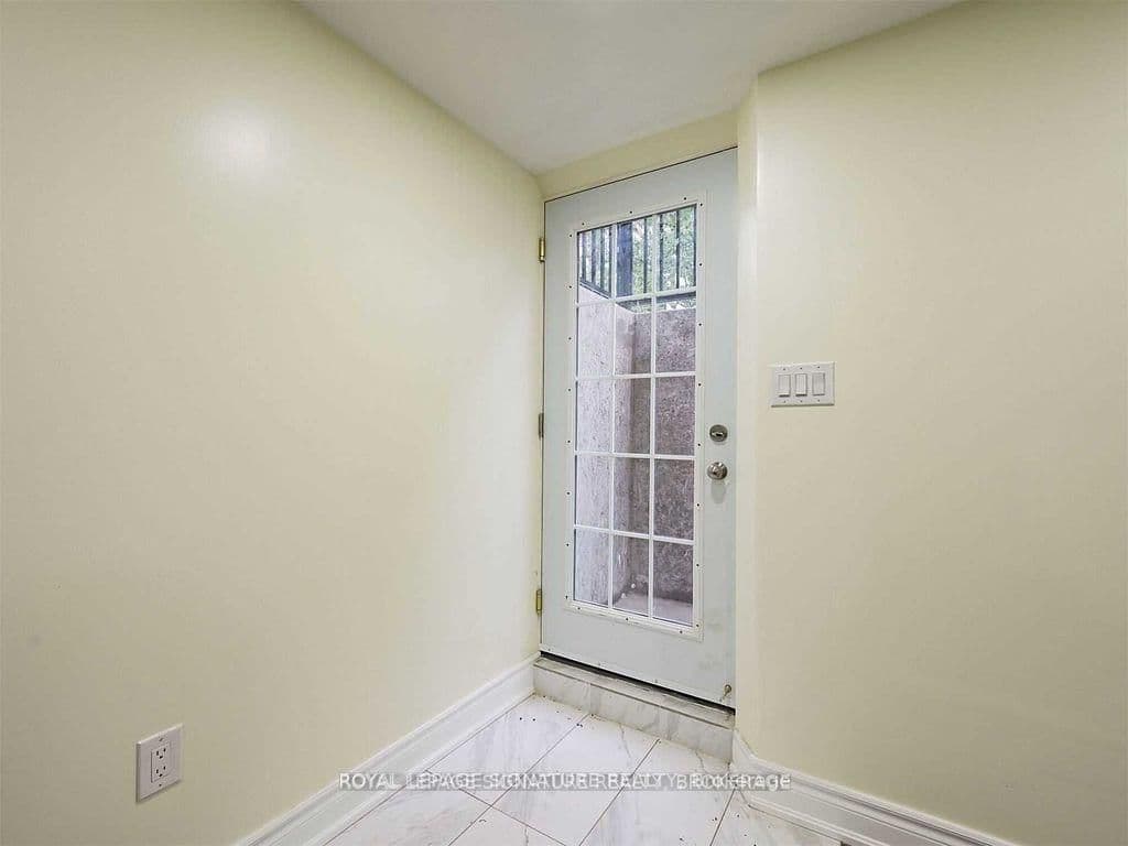 5955 Leeside Crescent, Unit Basement thumbnail 5