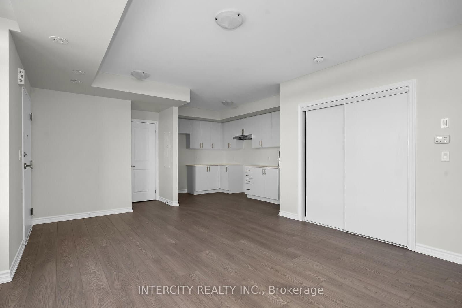 471 Tim Manley Avenue, Unit 31F thumbnail 6