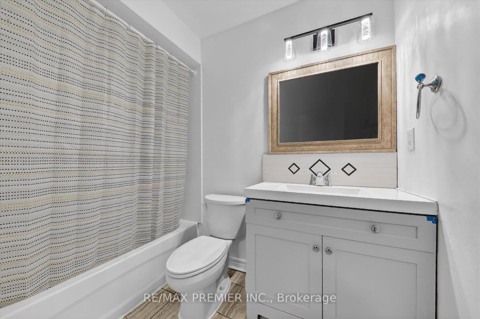 3555 Derry Road E, Unit 712 thumbnail 12
