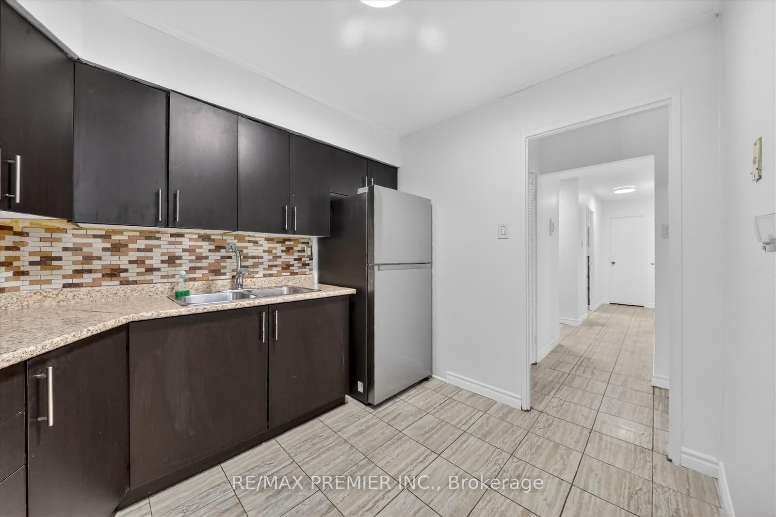 3555 Derry Road E, Unit 712 thumbnail 2