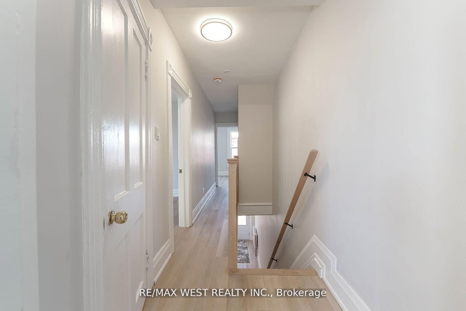 115 Edwin Avenue thumbnail 22