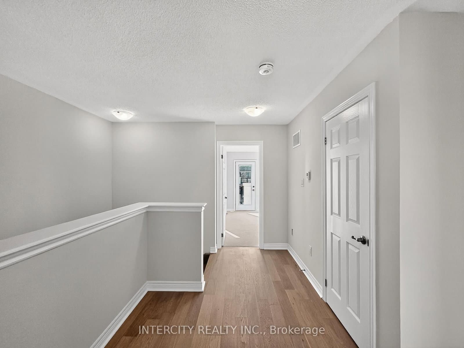 100 Grassbank Road thumbnail 40