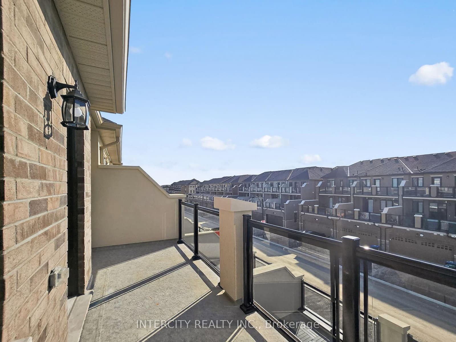 100 Grassbank Road thumbnail 41