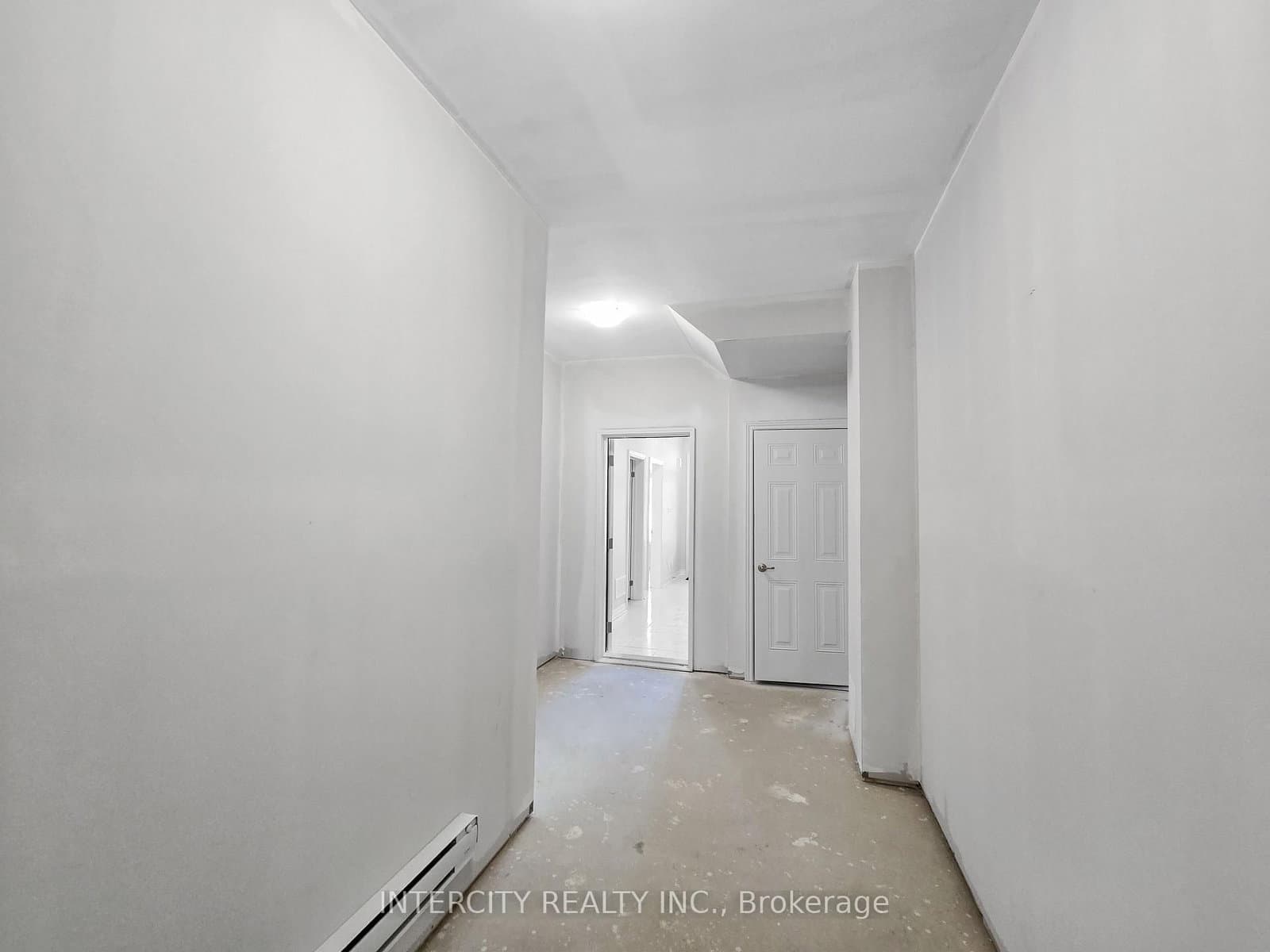 100 Grassbank Road thumbnail 48