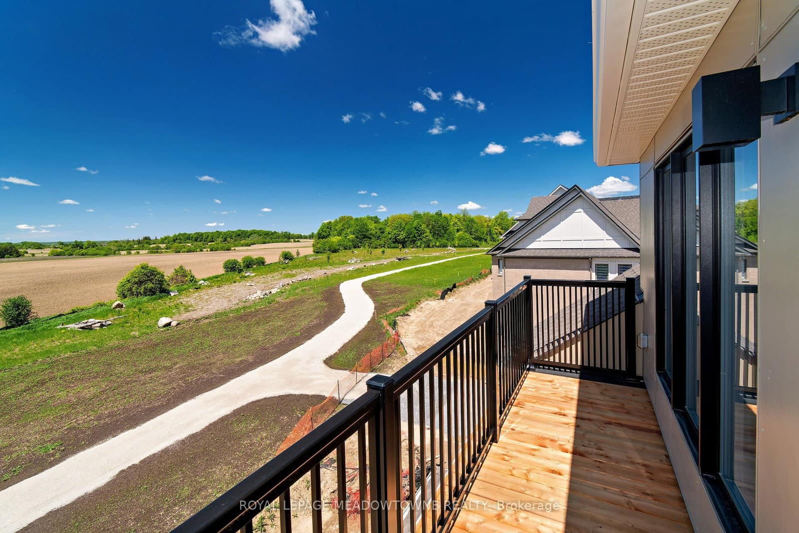 68 Spiritwood Way thumbnail 39