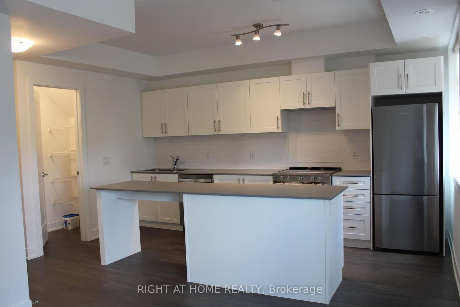 1075 Douglas Mccurdy Common, Unit 249 thumbnail 3