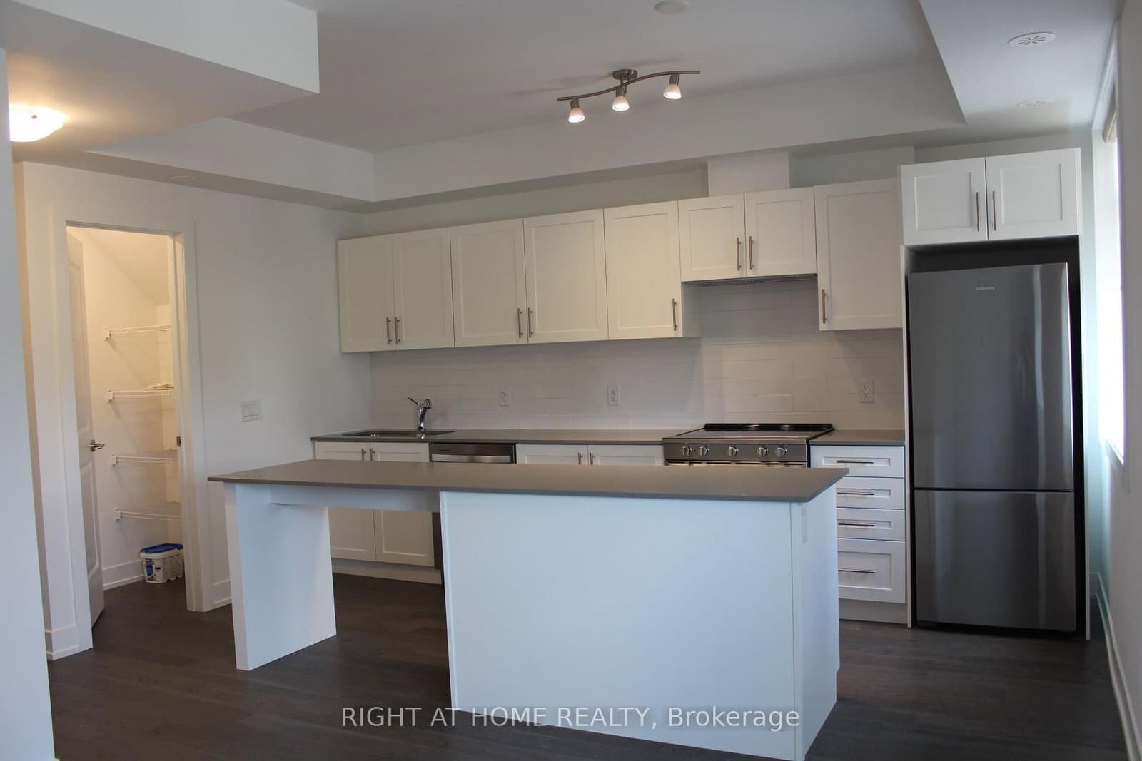 1075 Douglas Mccurdy Common, Unit 249 thumbnail 4