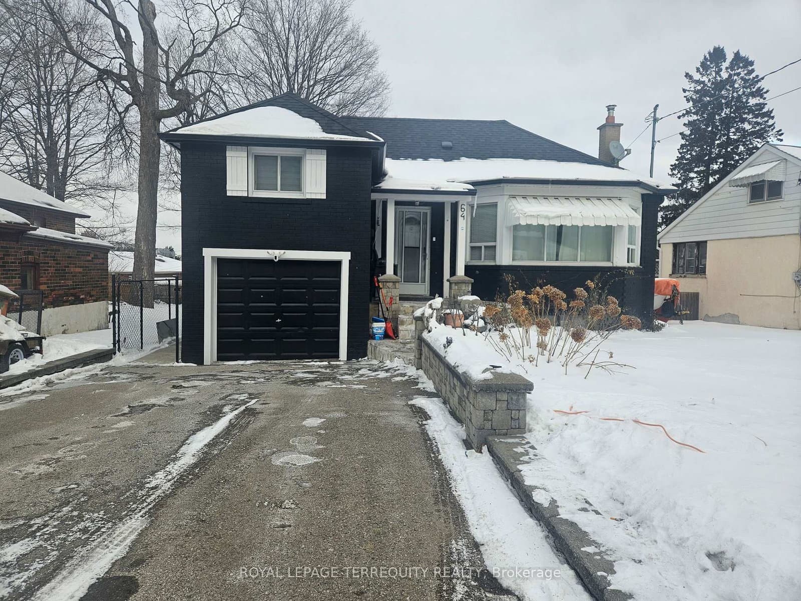 64 Pelmo Crescent - Image 1