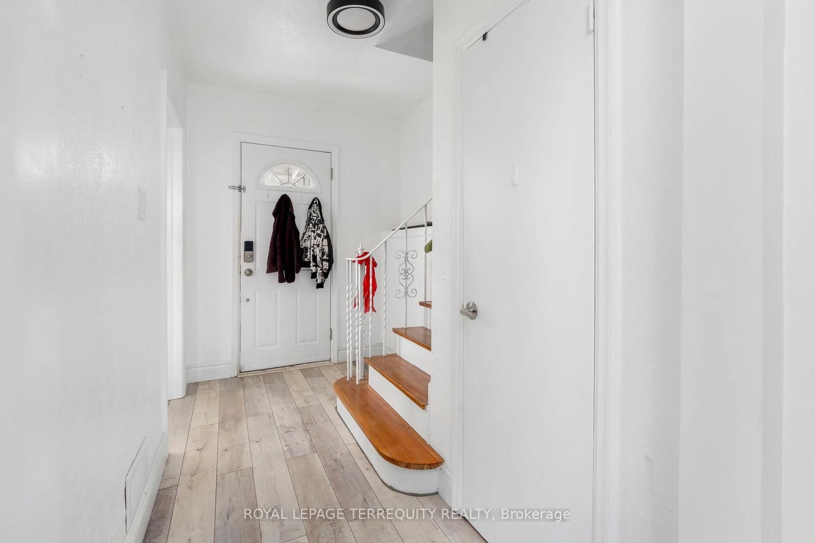 64 Pelmo Crescent thumbnail 3