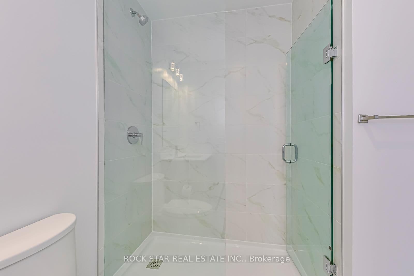 395 Dundas Street W, Unit 601 thumbnail 15