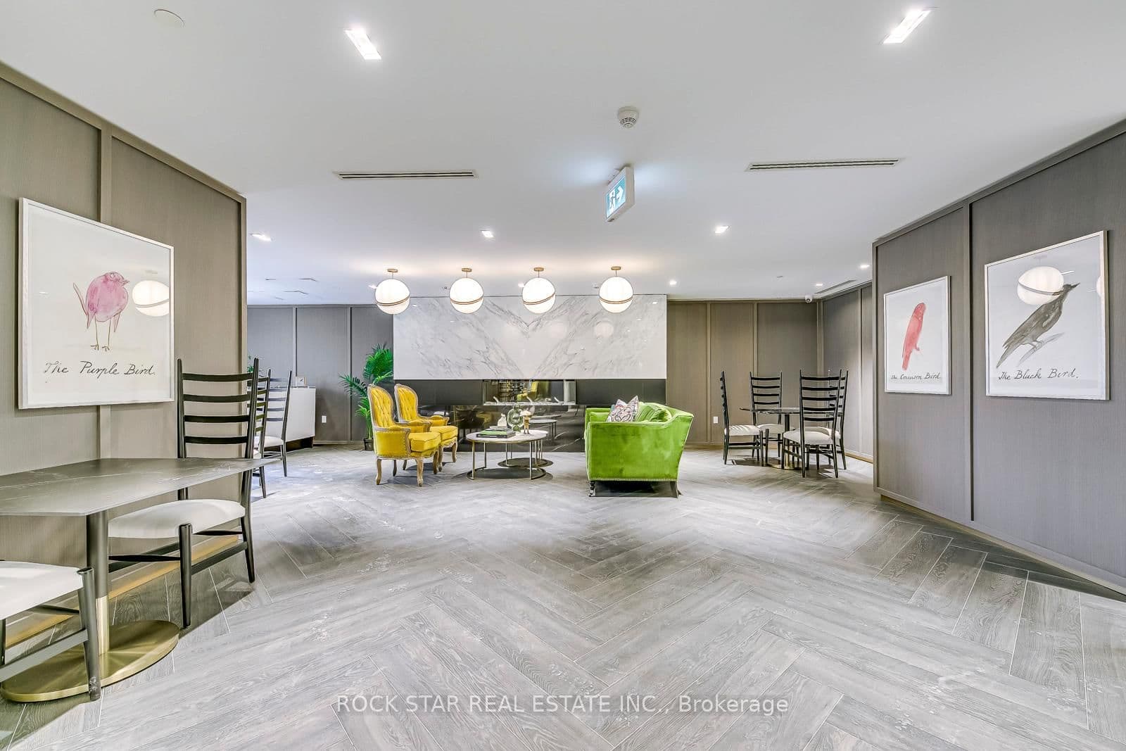 395 Dundas Street W, Unit 601 thumbnail 19