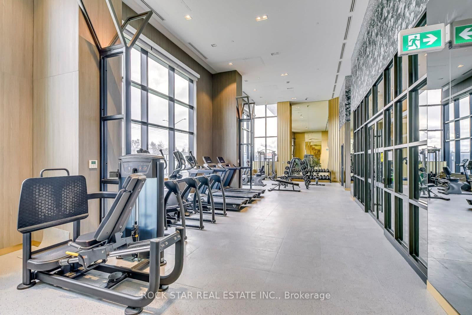 395 Dundas Street W, Unit 601 thumbnail 21
