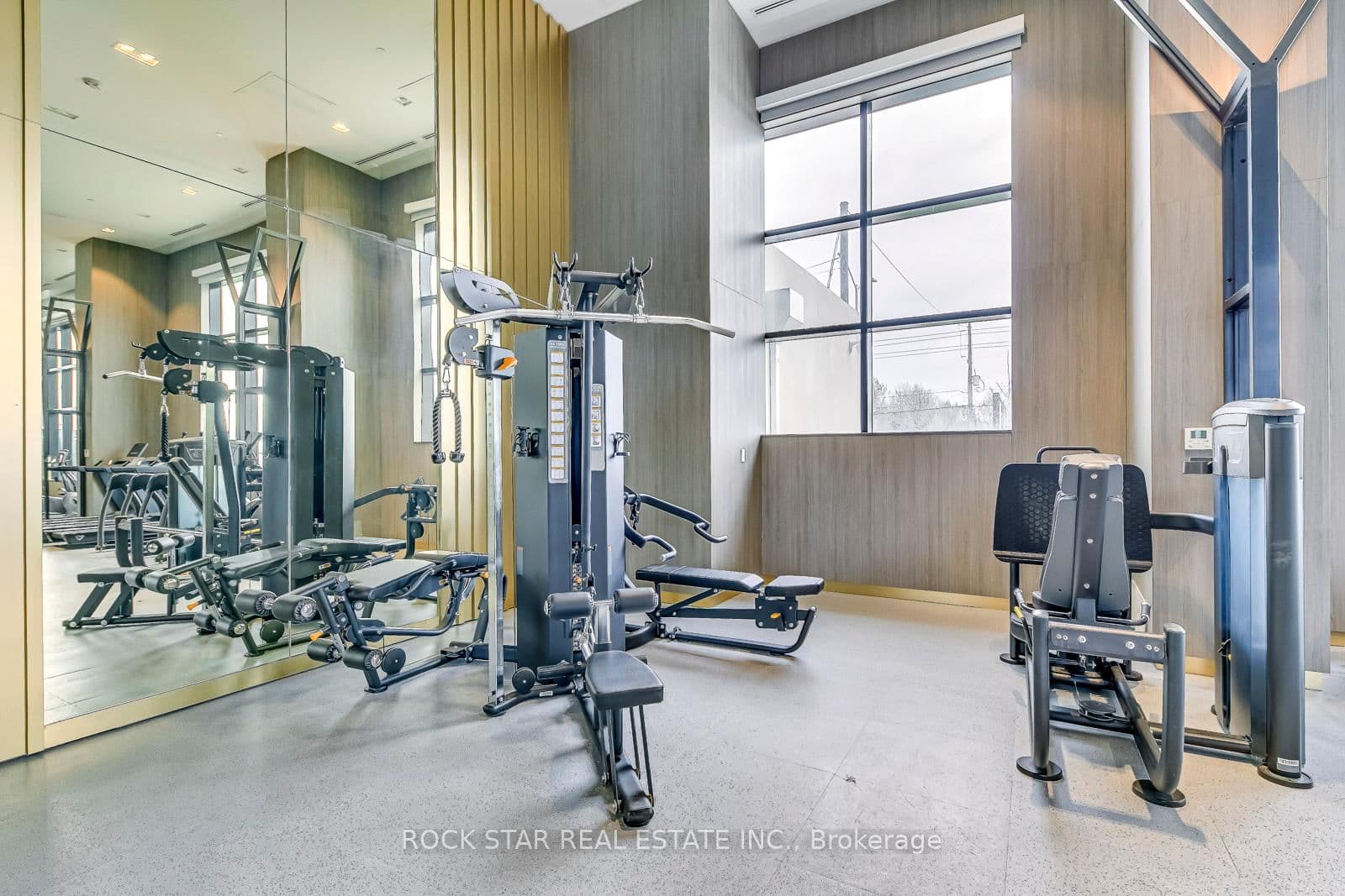 395 Dundas Street W, Unit 601 thumbnail 22