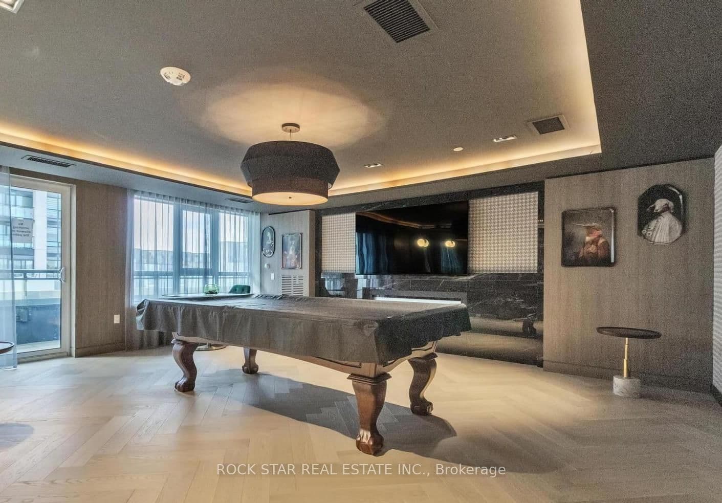 395 Dundas Street W, Unit 601 thumbnail 24