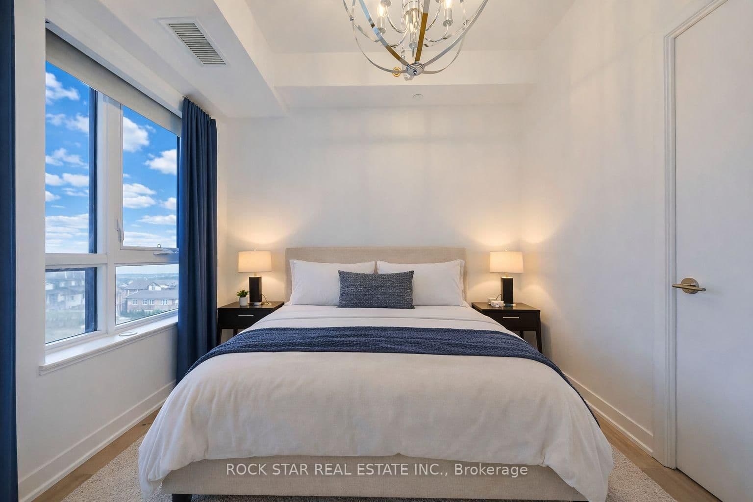 395 Dundas Street W, Unit 601 thumbnail 4