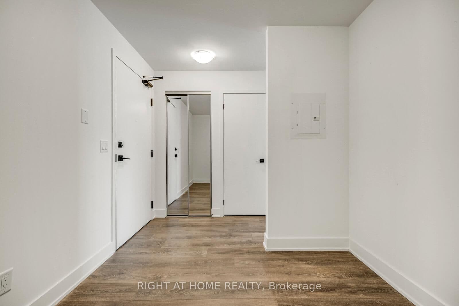 2481 Taunton Road, Unit 459 thumbnail 4