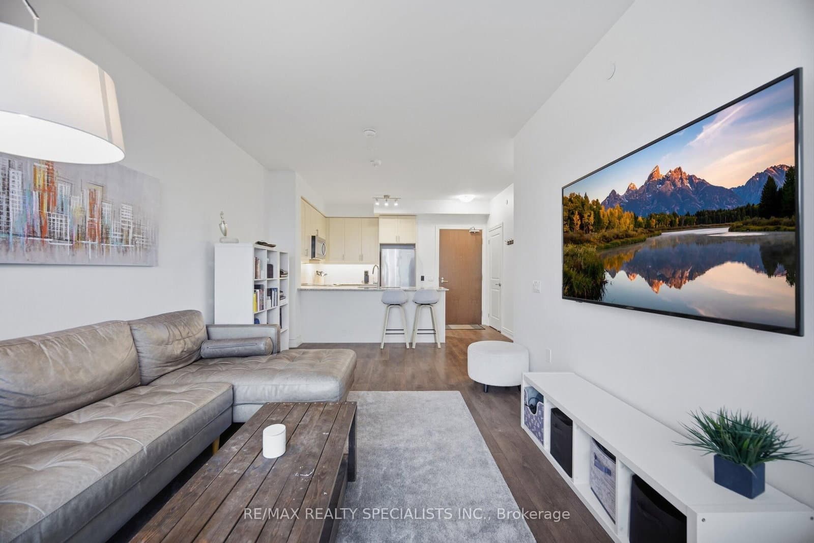 1050 E Main Street E, Unit 405 thumbnail 14