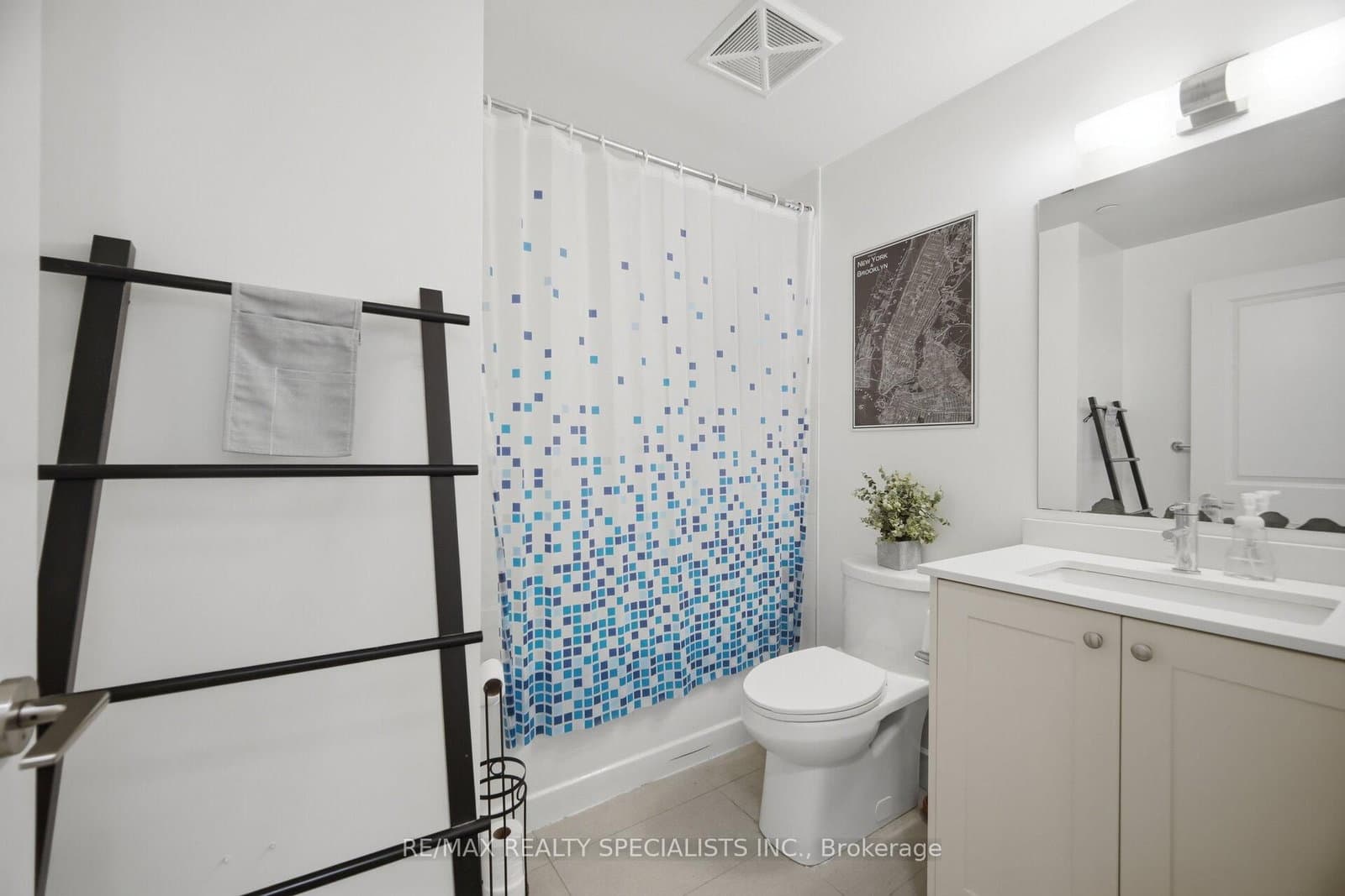 1050 E Main Street E, Unit 405 thumbnail 17
