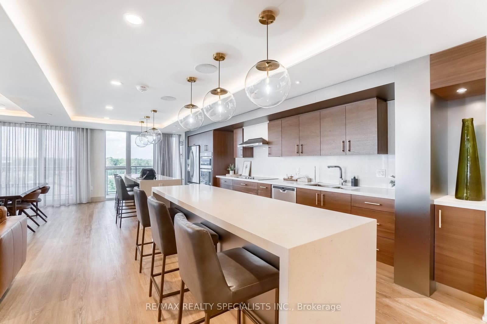 1050 E Main Street E, Unit 405 thumbnail 24
