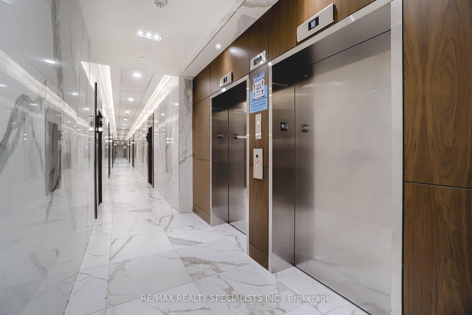 1050 E Main Street E, Unit 405 thumbnail 4