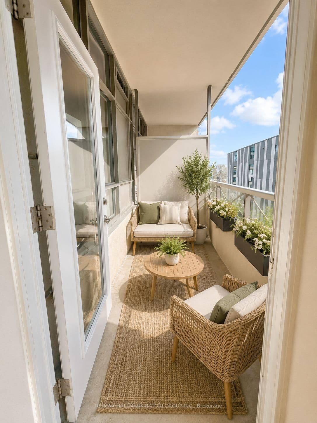 5233 Dundas Street W, Unit 316 thumbnail 3