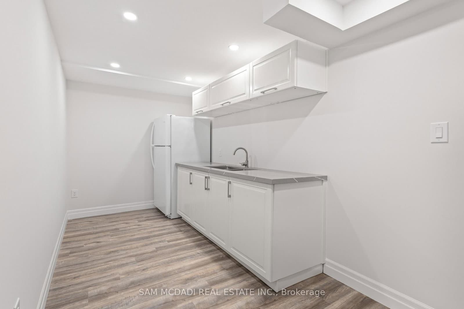 2535 Robin Drive thumbnail 37