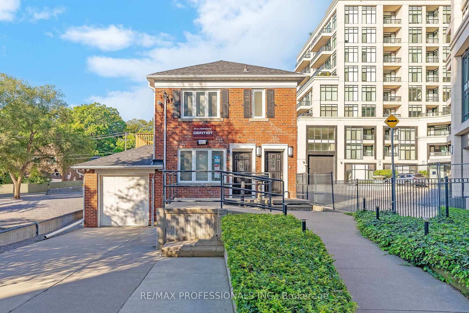 5B Old Mill Drive, Unit Lower thumbnail 2