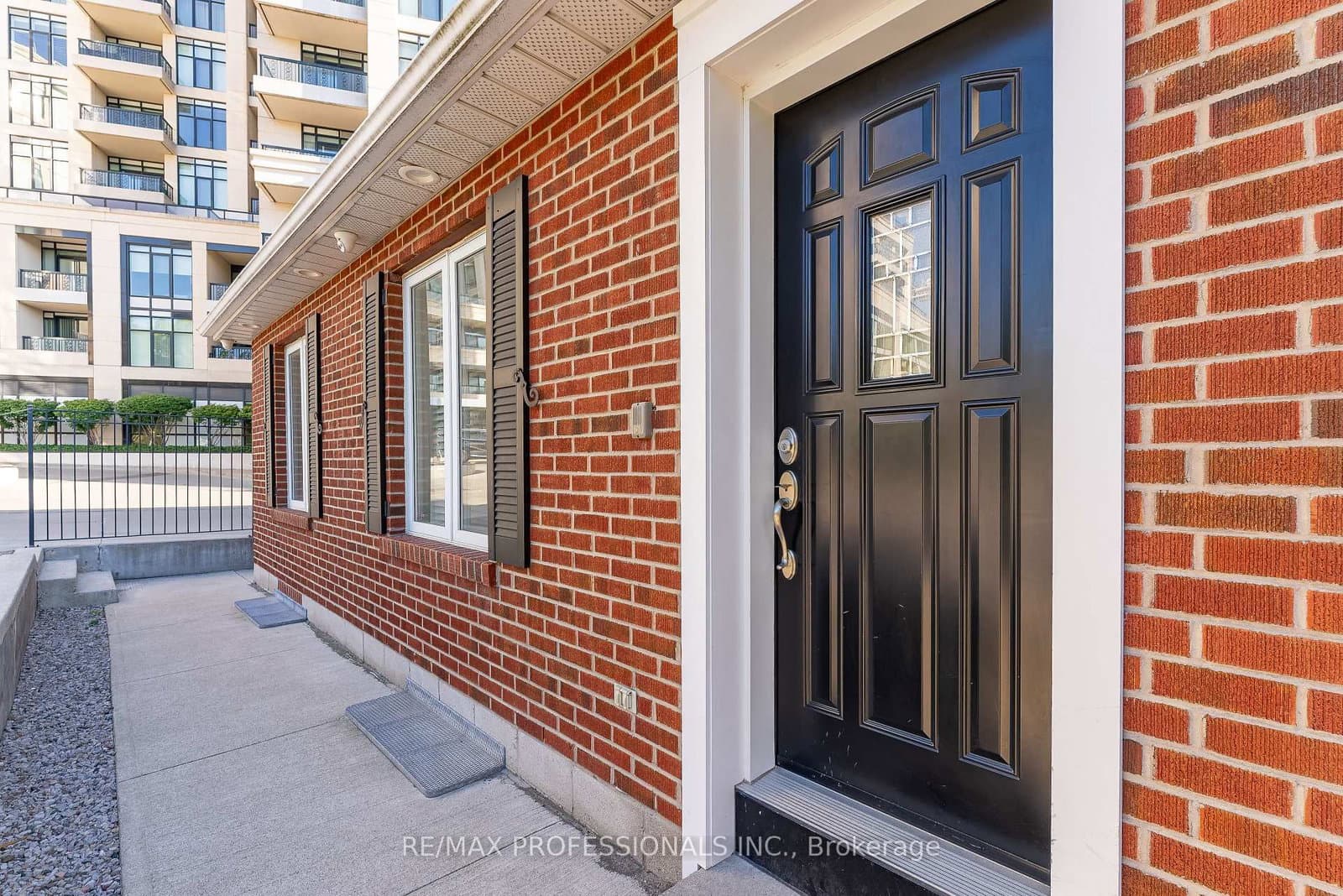 5B Old Mill Drive, Unit Lower thumbnail 3