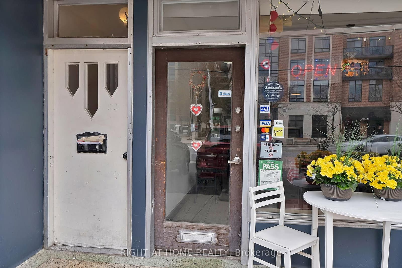 5122 Dundas Street W thumbnail 3