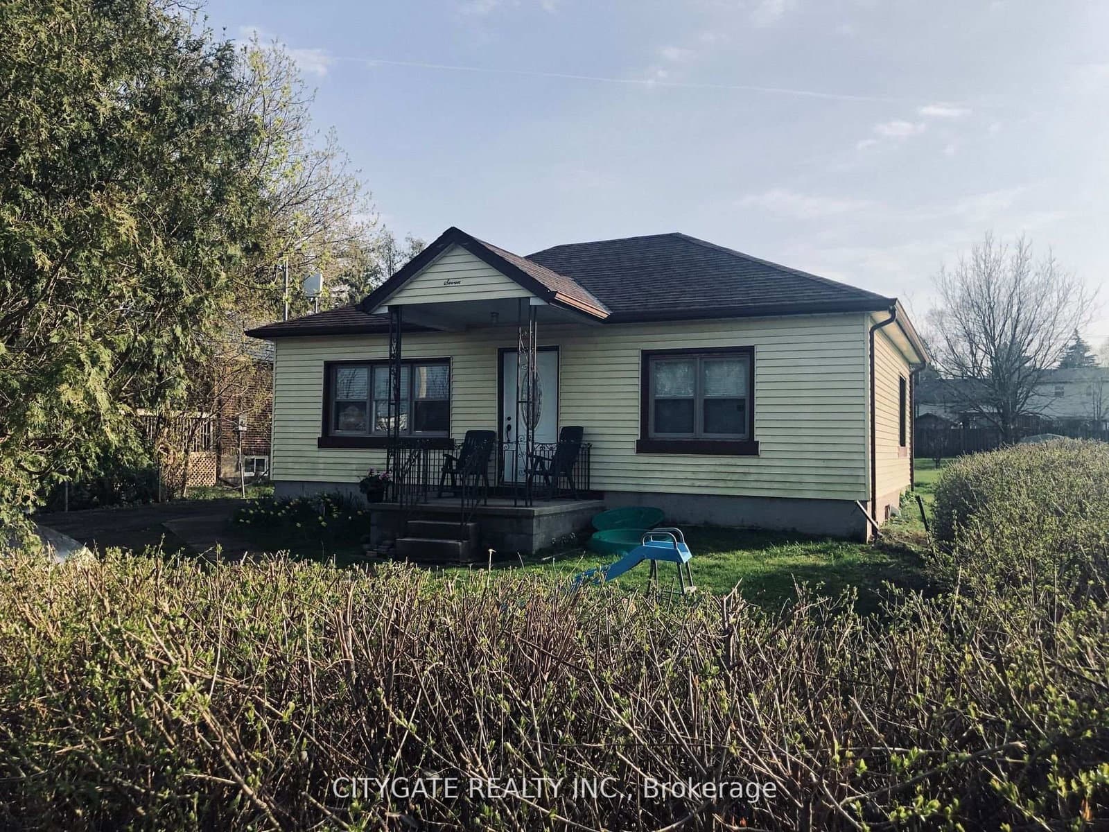 7 Milton Heights Crescent - Image 1