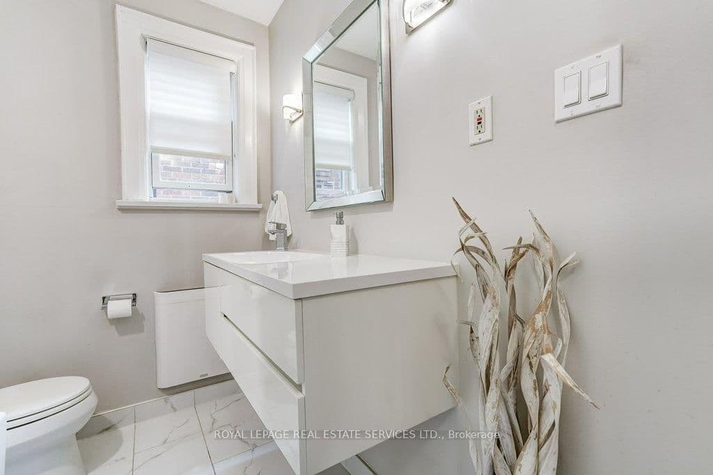 2 Larkin Avenue thumbnail 16