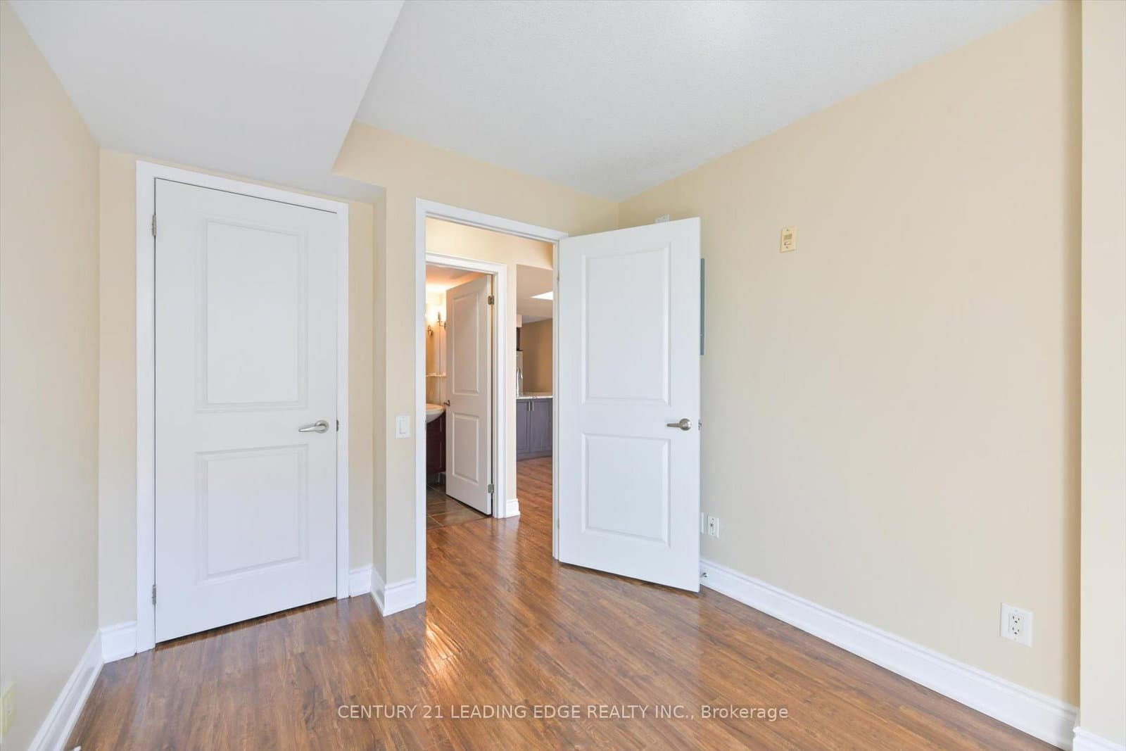 1040 The Queensway, Unit 710 thumbnail 16