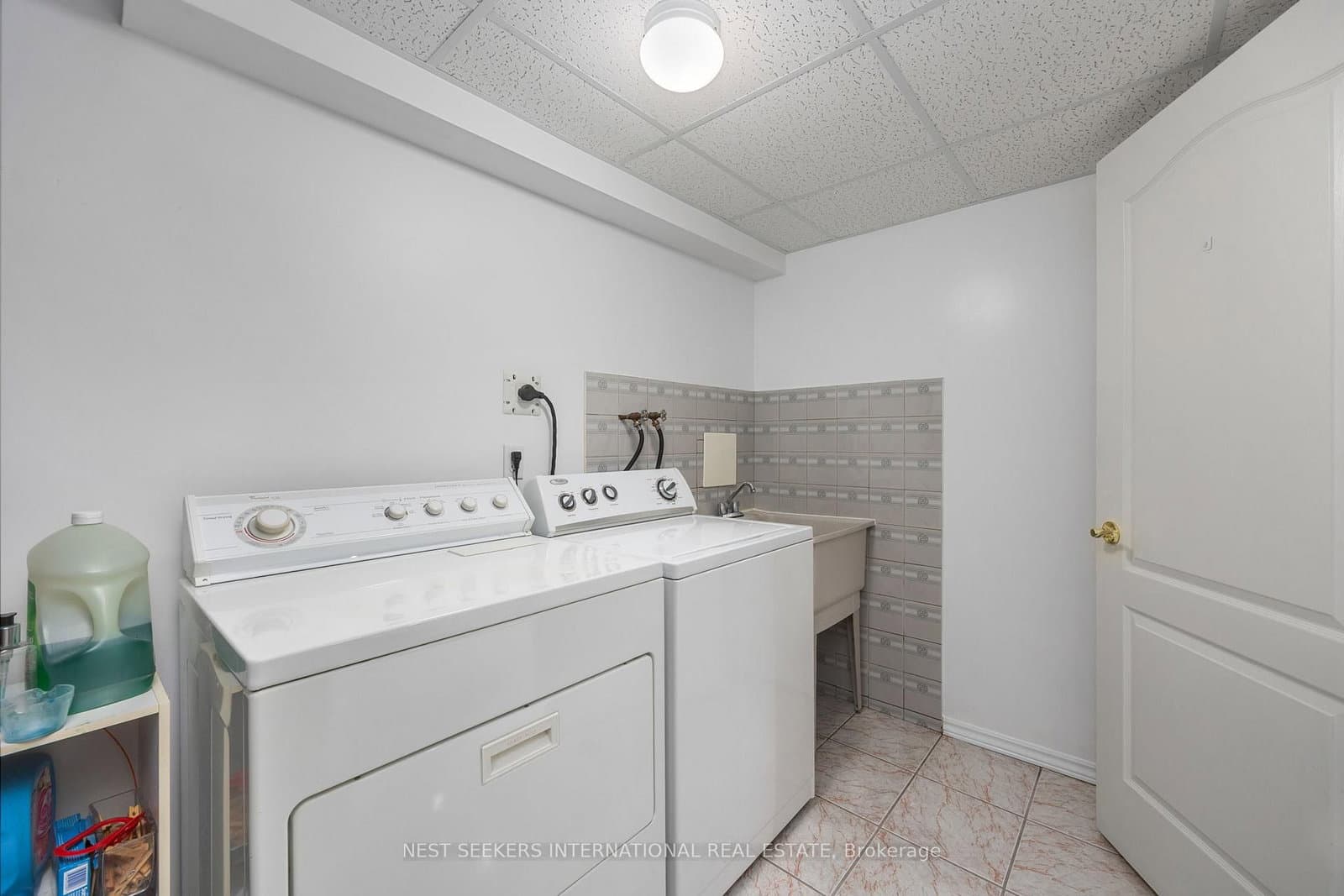 422 Fernforest Drive thumbnail 37