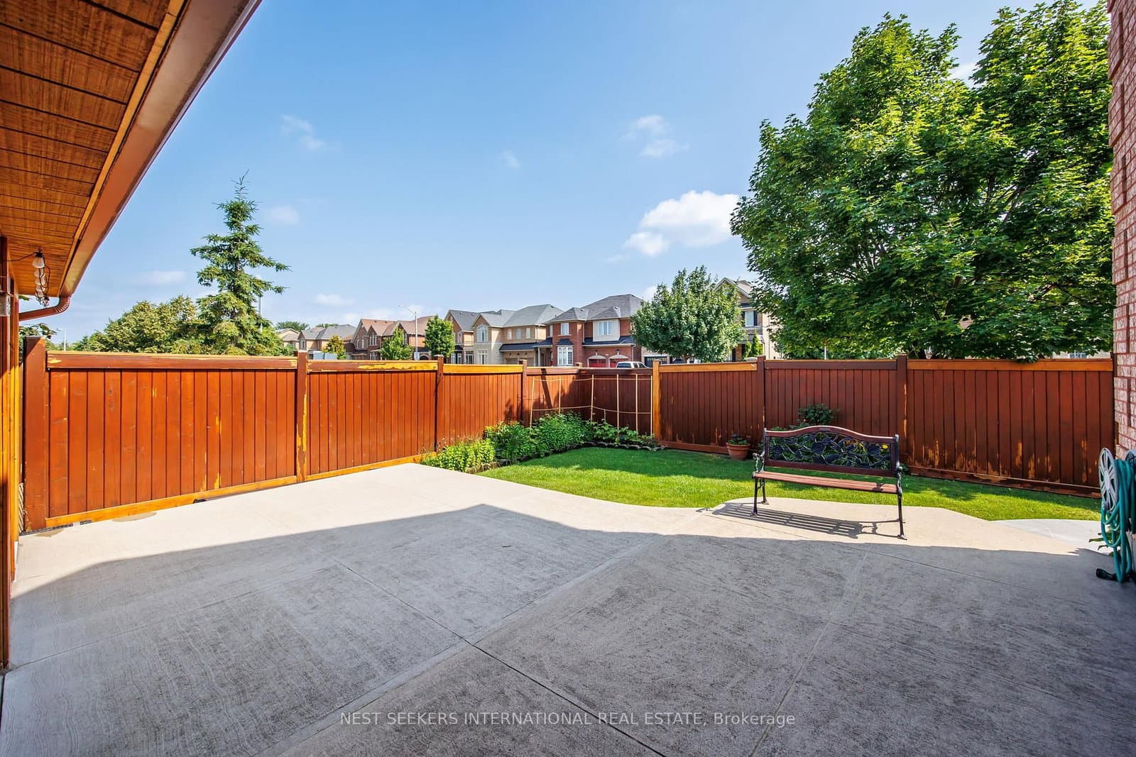422 Fernforest Drive thumbnail 38