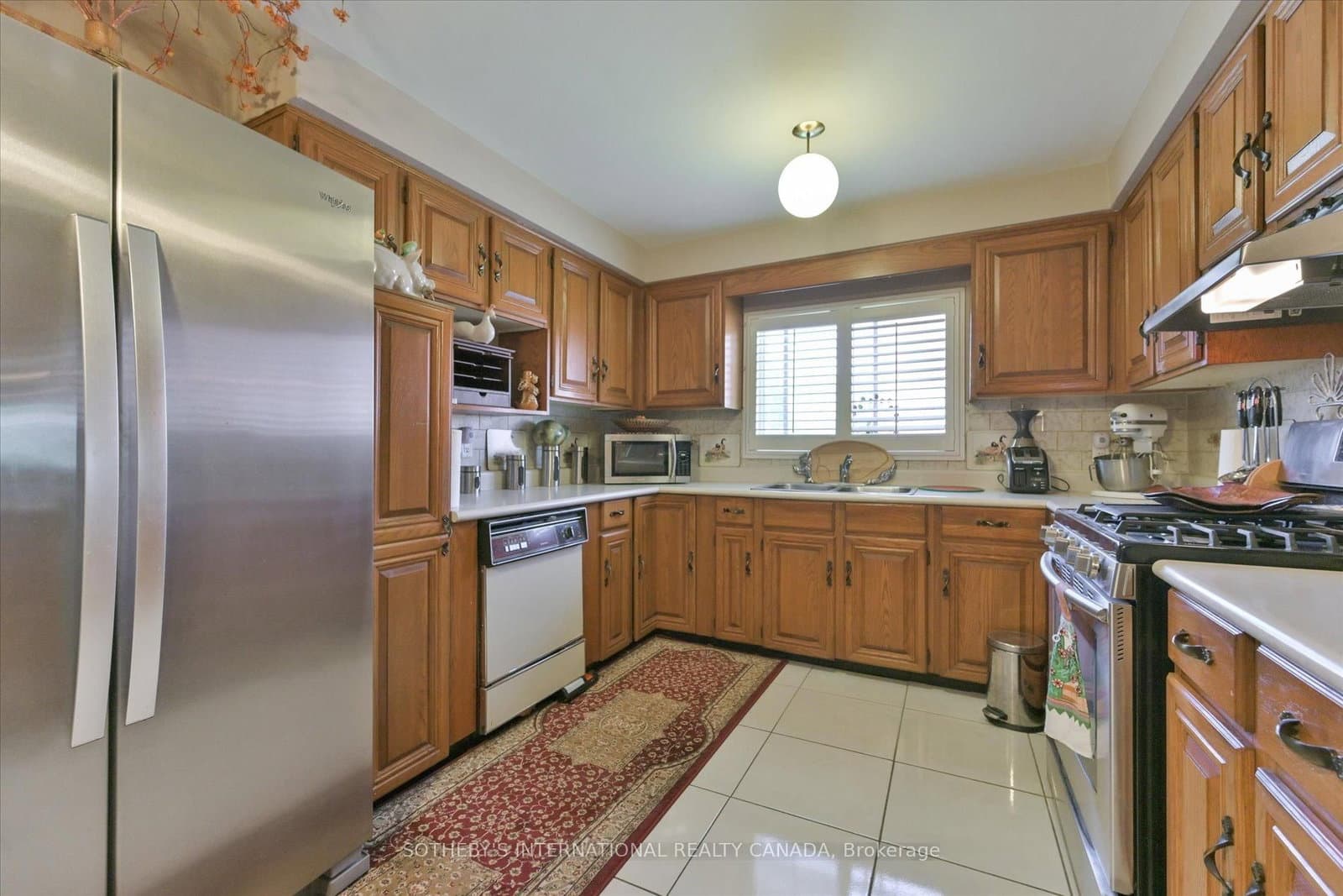502 Queens Drive thumbnail 14