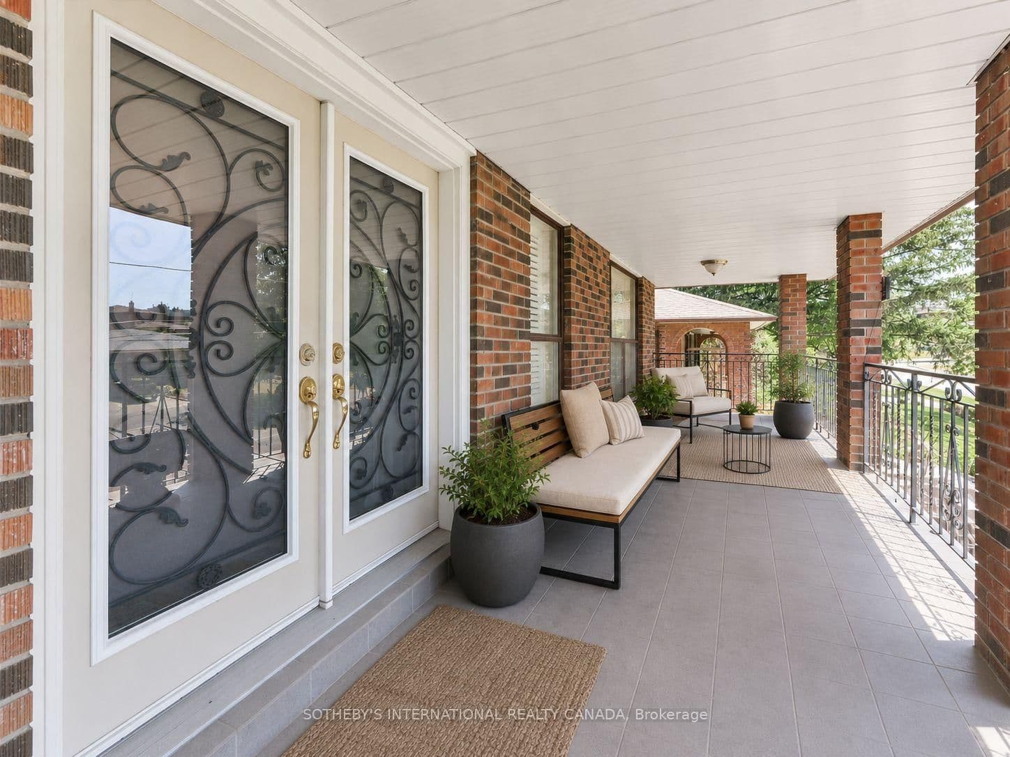 502 Queens Drive thumbnail 2