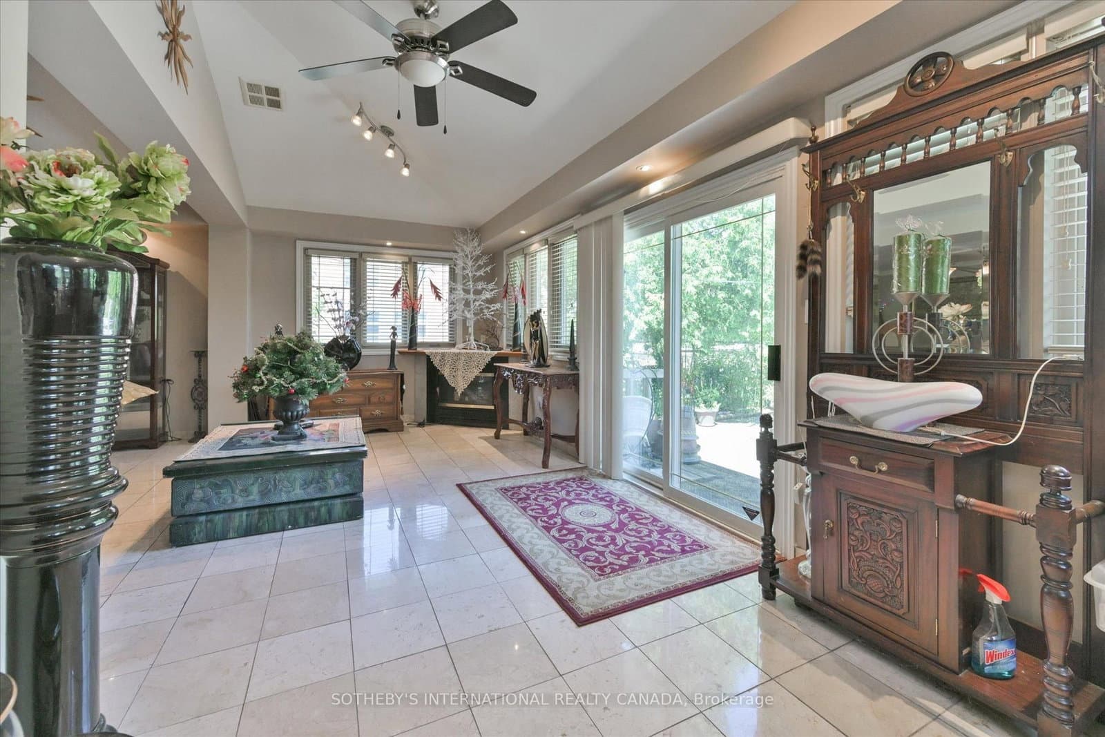 502 Queens Drive thumbnail 22