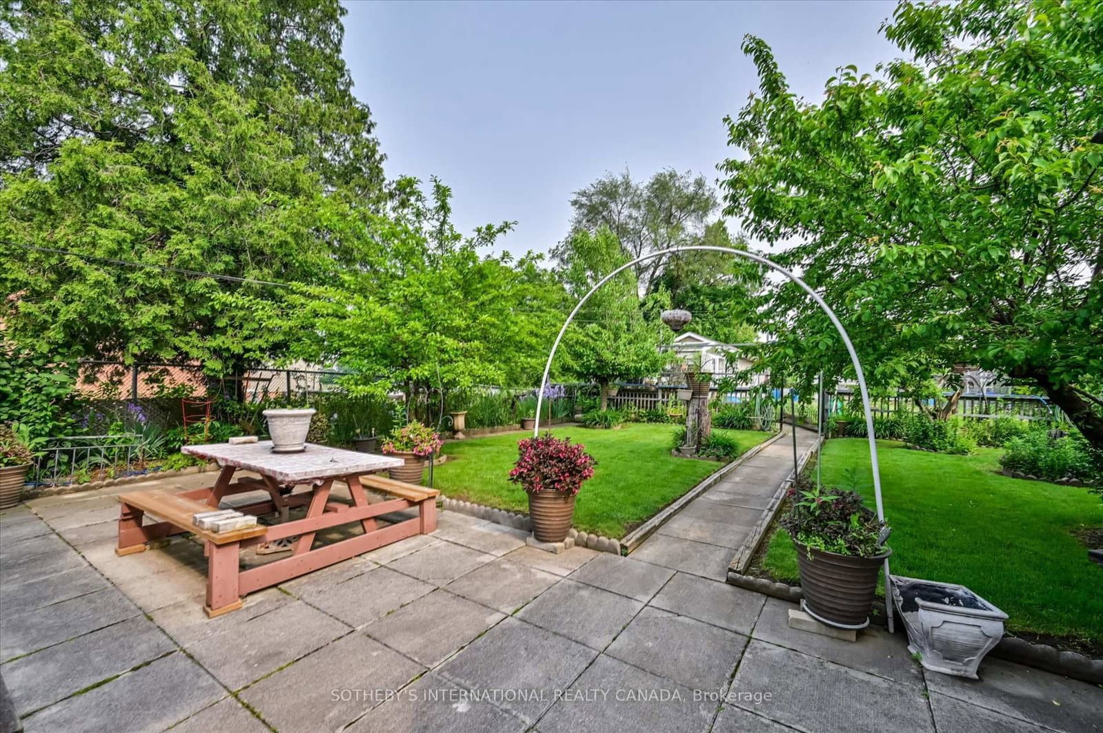 502 Queens Drive thumbnail 47