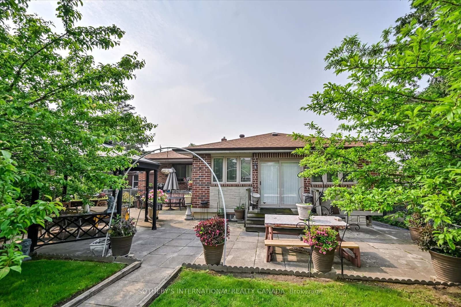 502 Queens Drive thumbnail 49